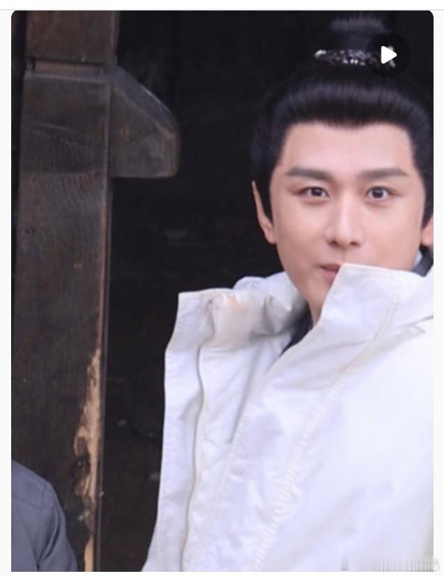 “每天跑10公里？？？瘦到脱相？？？”脸和肚子都快扑出来了