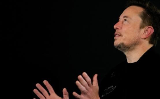 马斯克曾一句话点醒全世界：现在全球疯抢的不是芯片，是中国造20万一台的“大铁箱子