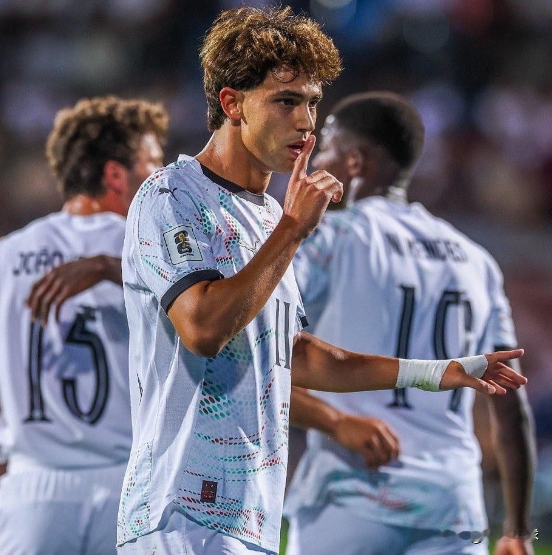 是谁说了假话？🇵🇹🎙️若昂·费利克斯表示："事实上，过去三个夏天我一