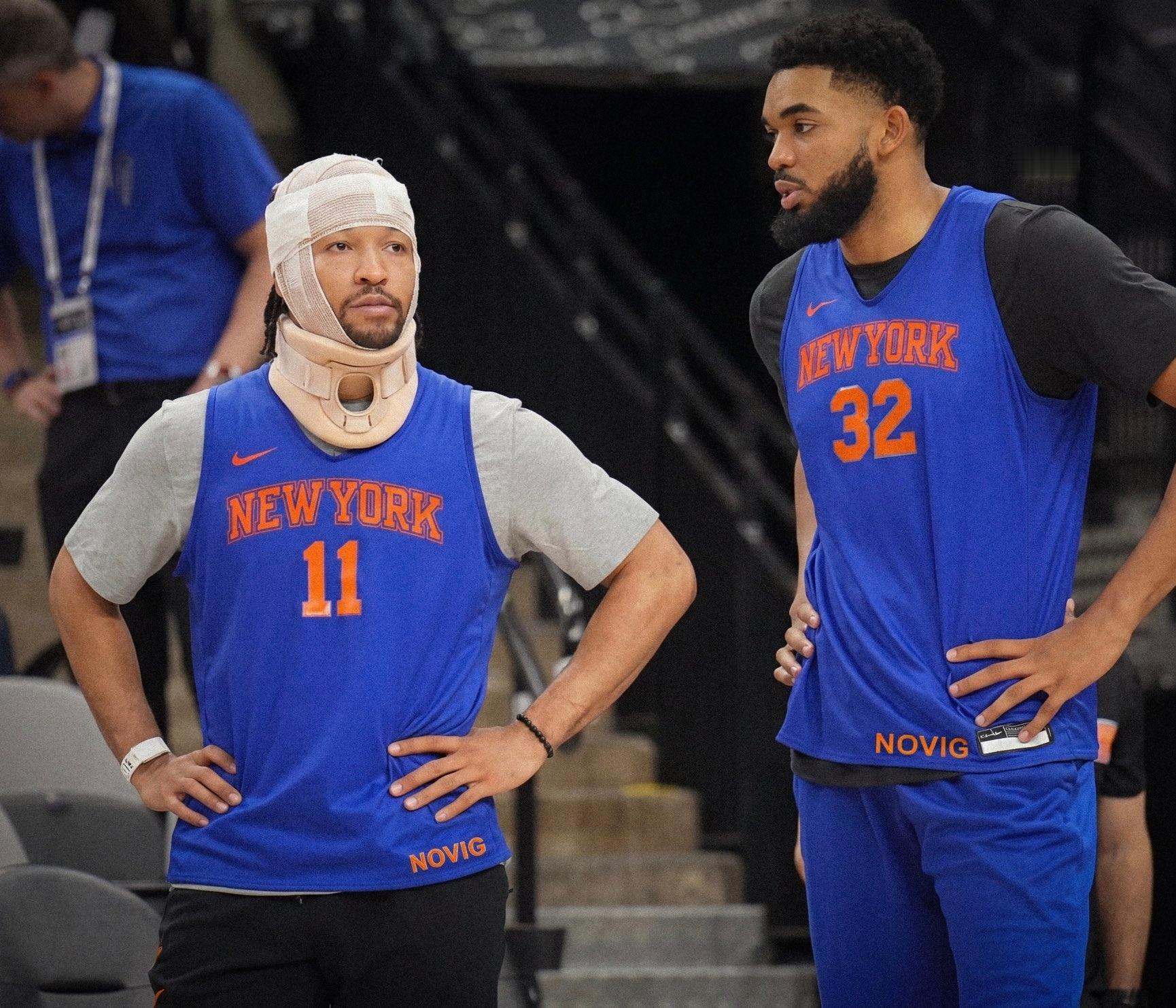 NBA布伦森头戴护套了？这一定是p的吧nba总决赛