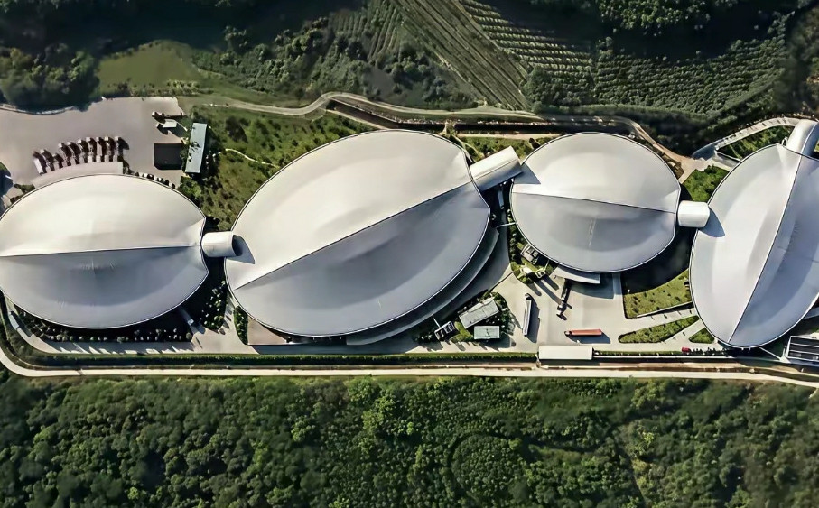 百岁山是懂建筑的！百岁山矿泉水的生产基地。​