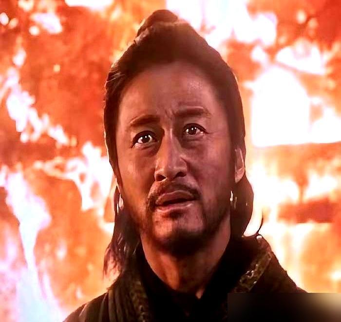 吴京把房产证拍在桌上的时候，全北京的导演都觉得他疯了。为了拍战狼二他直接抵