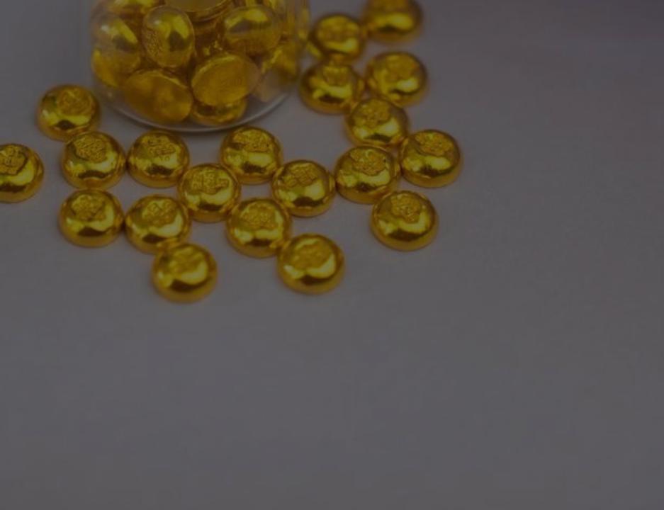 江苏昆山有位纪女士,10月17日在网上花一万多买了颗10克重的金豆子。22号收到