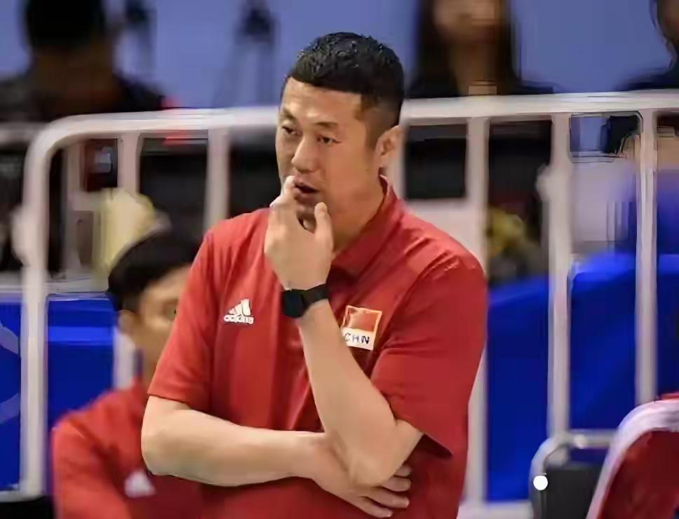 据来自网络的消息，中国女排将在4月1日开始集训，以准备即将到来的世联赛和亚锦