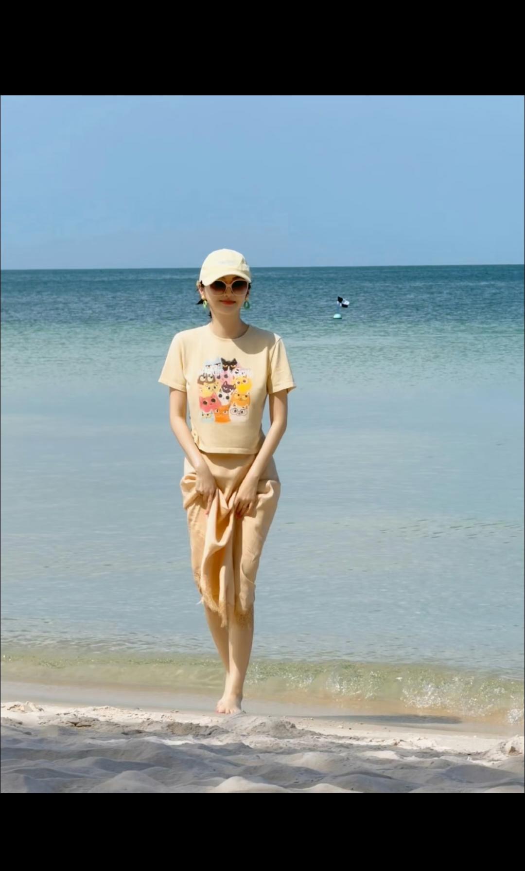 快四十岁的人了依旧长的白白嫩嫩软软糯糯的只是张继科糊涂啊！差点就把她娶回家