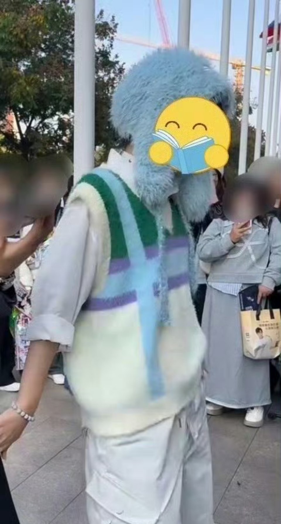 粉丝cos了梓渝造型，这还是要理智追星吧