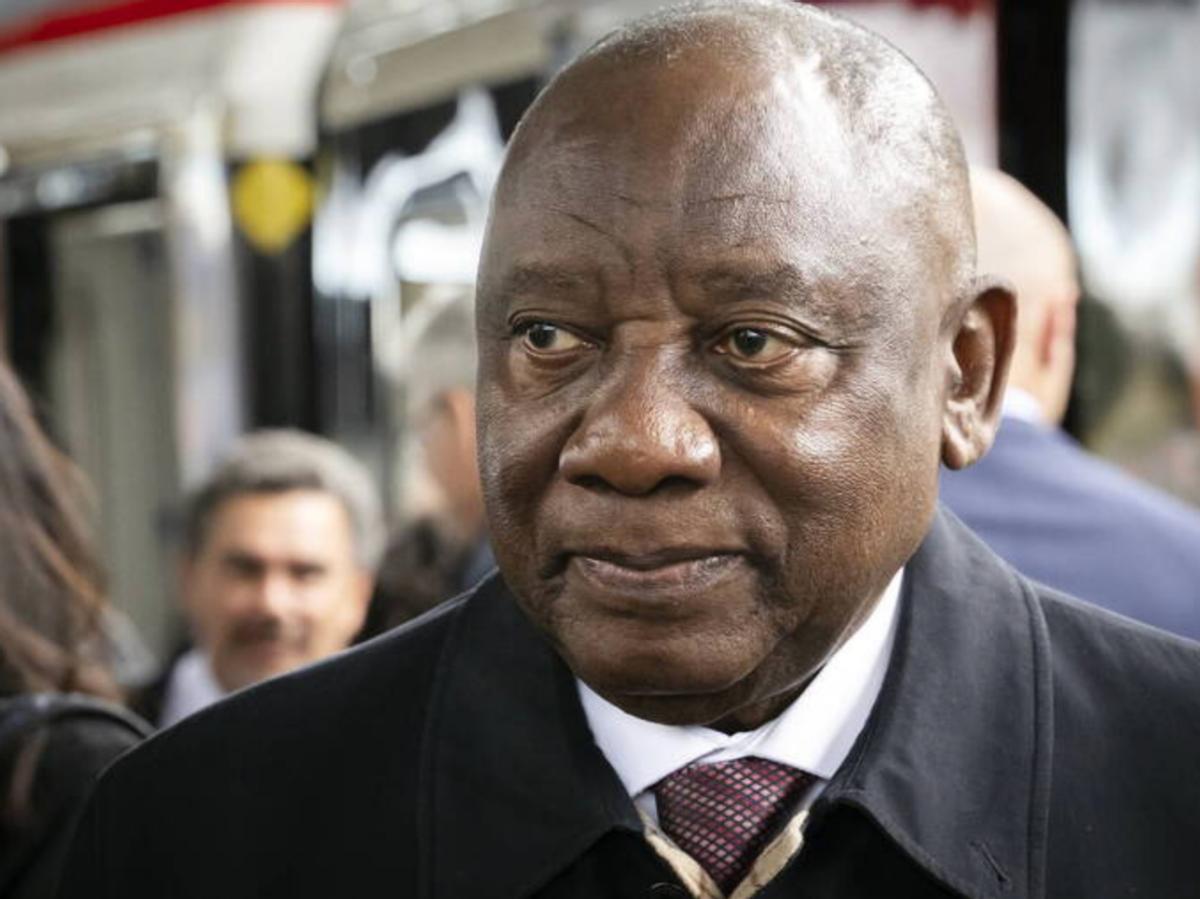 【17名南非雇佣军被困顿巴斯战场，他们向母国求援返国】11月6日，南非总统府