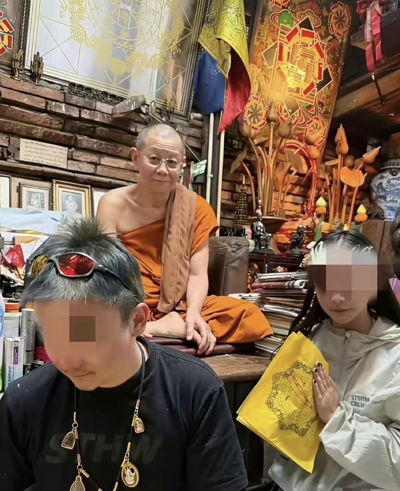 泰国也有属于他们的“释永信”！也是老登！那家伙玩的也挺花！酒色财气什么都沾！