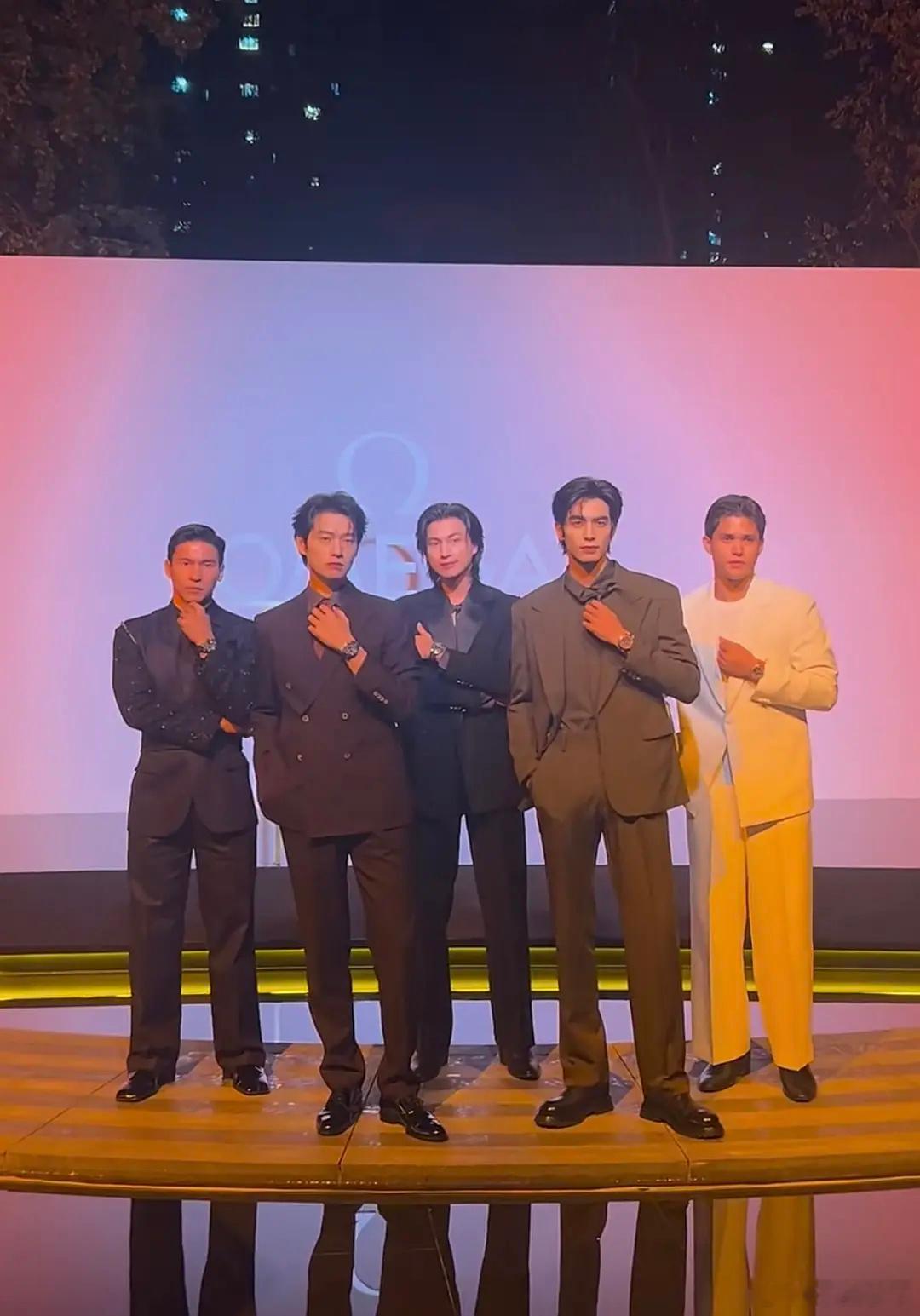 欧米茄团播卖表即视感。龙龙外形真是优越，人糊代言多原因🈶