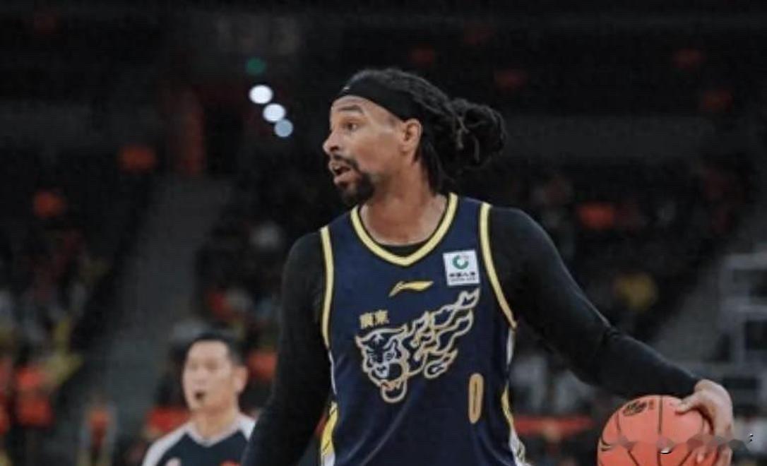 广东队领先19分被福建大逆转，主要原因：1.内线彻底失守（根源）王少杰、