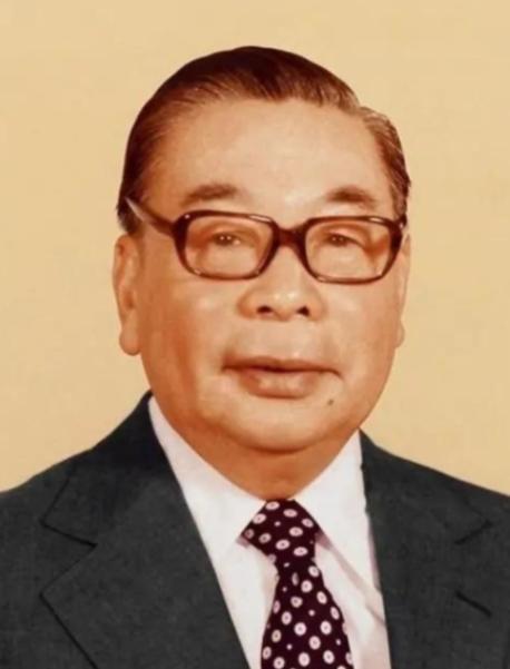 1988年，蒋经国去世时，长子蒋孝文55岁，次子蒋孝武43岁，三子蒋孝勇40岁，