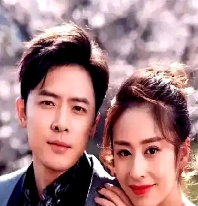 你敢信？颖儿刚生完孩子三个月就冲进剧组，付辛博直接把工作全推了，在家当了10个月