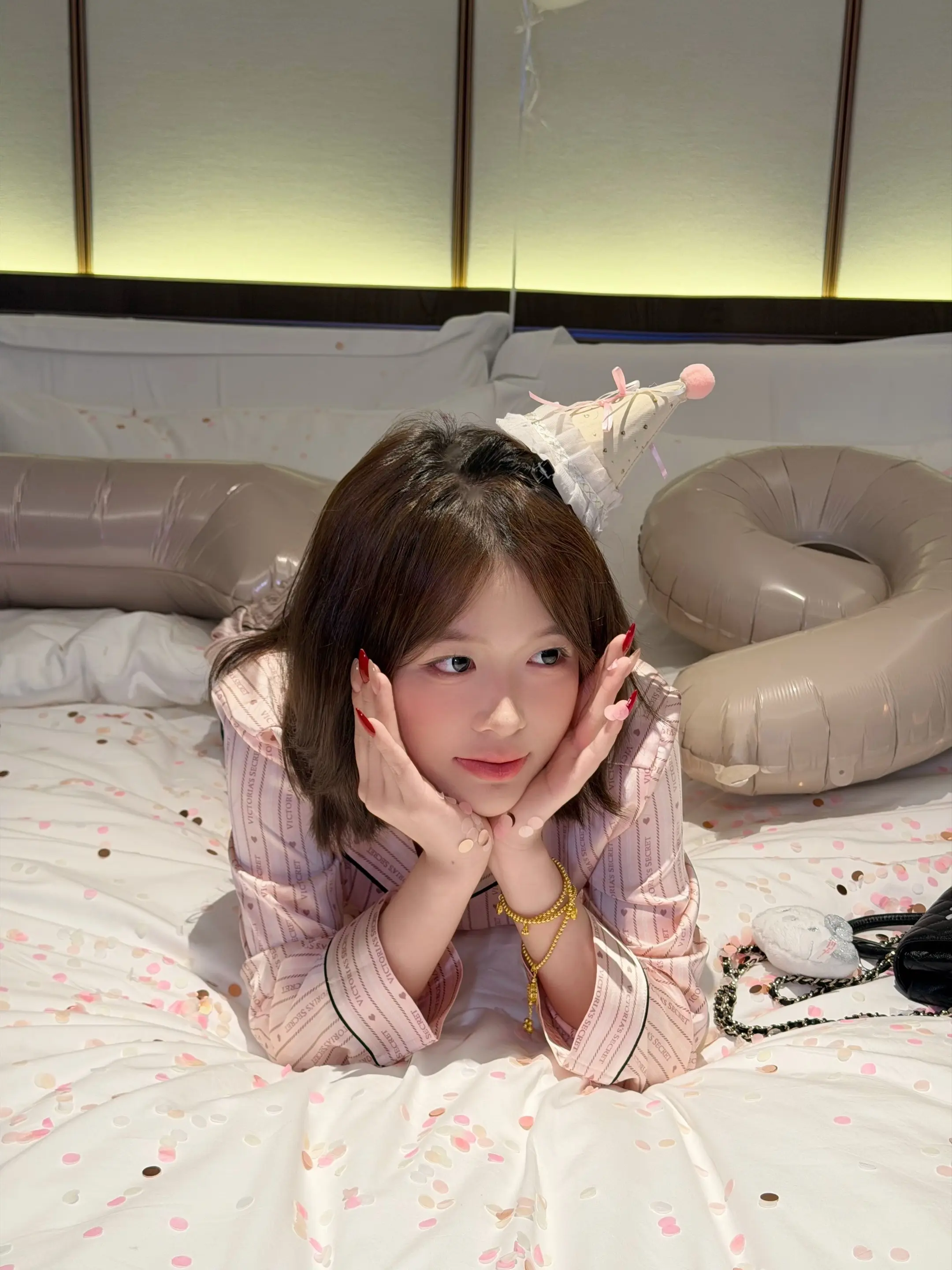 那年春天你像一粒种子落进我生命里，如今已开出最美的花。生日快乐，我的宝贝。