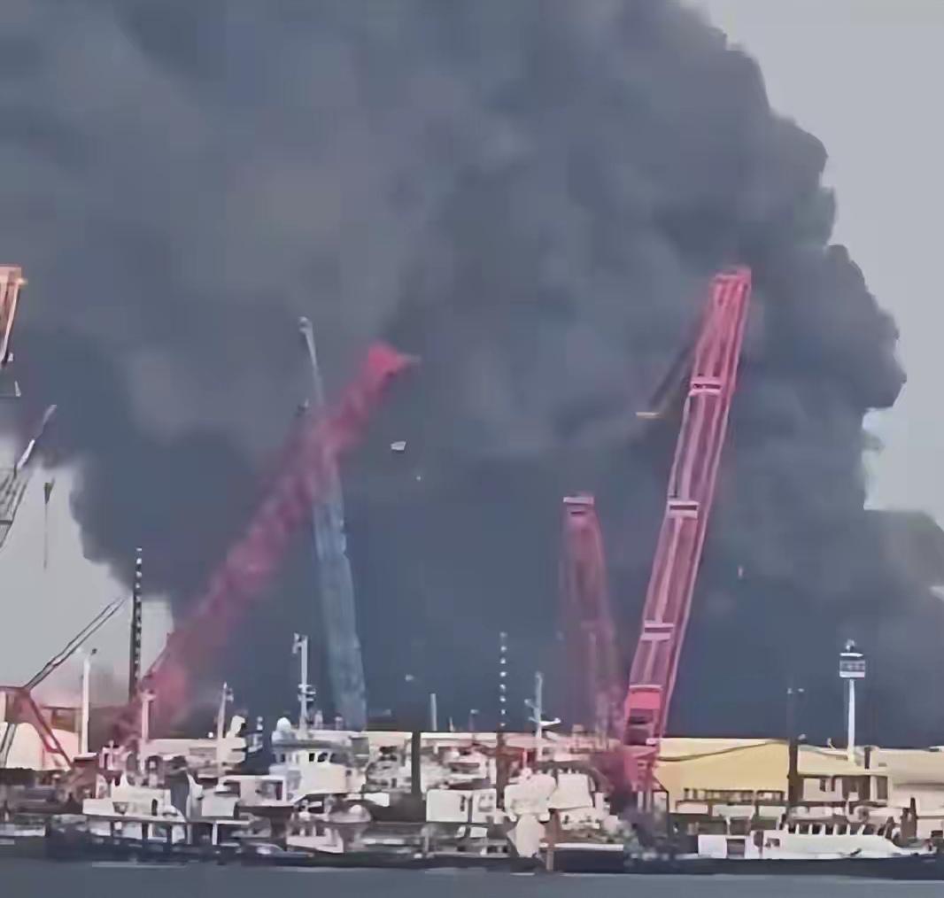 3月1日，在巴林的美第五舰队油库被伊朗导弹击中，这个美军在中东最大的油库防卫严密