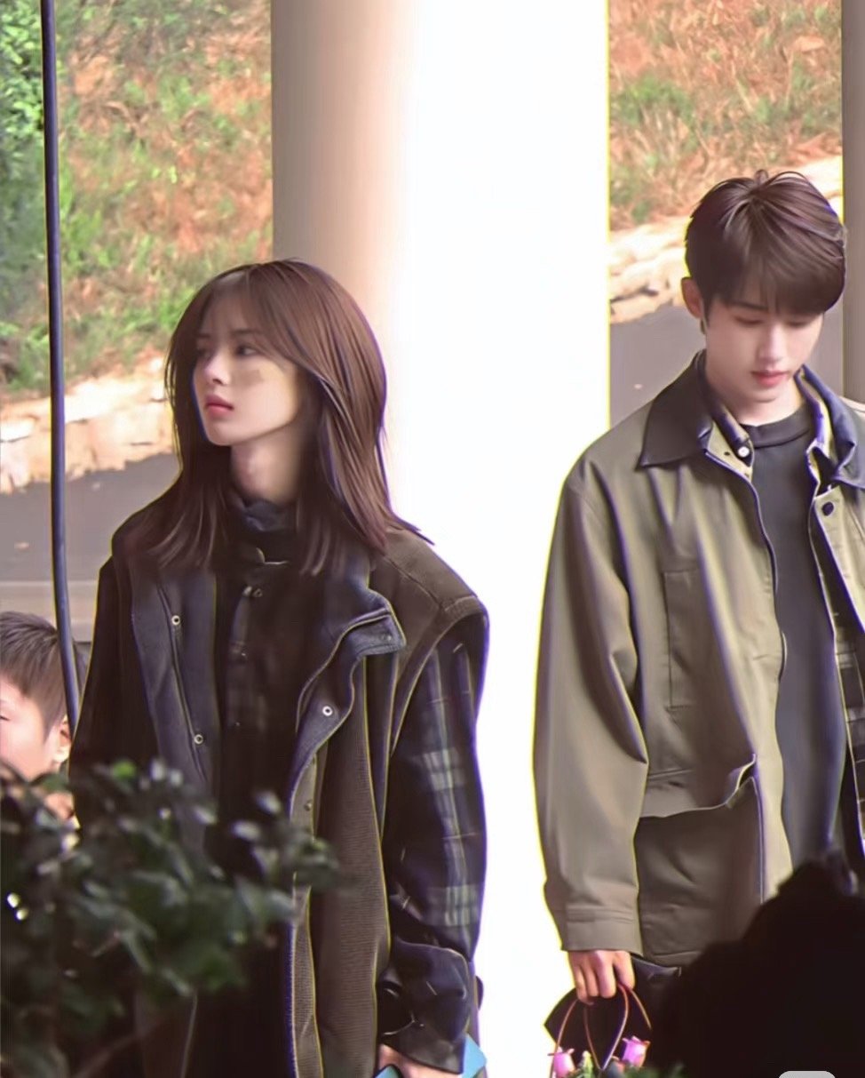 好权威的两张脸！加上猫的树！韩剧即视感