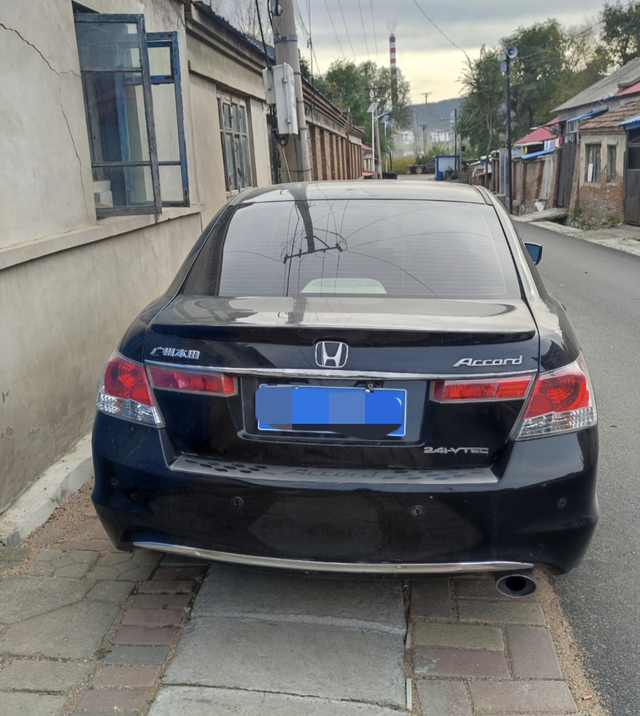 10年八代雅阁百万纪念2.4自动5at，油耗市区13个油16万公里，这正常吗