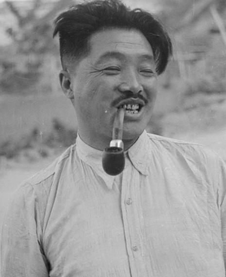 1948年，西北野战军的一间屋子里，几个开国将军当着彭德怀的面，破口顶撞。这
