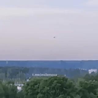 昨天凌晨，乌克兰无人机突破莫斯科地区的防空网，袭击了莫斯科北部一家俄罗斯主要巡航