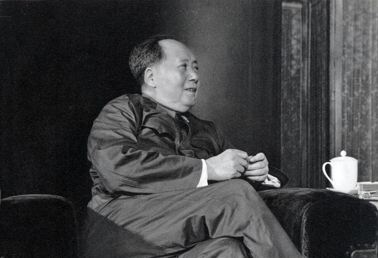 1966年7月25日老人家对陈伯达康生、江某张某桥、王力关锋戚本禹等人说：任何人