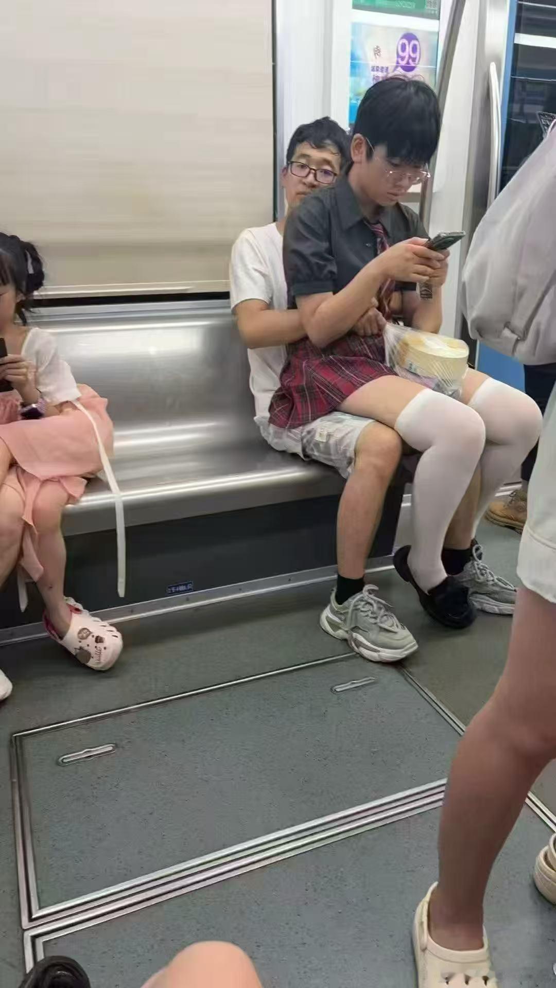 评论区交给你们吧！​​​