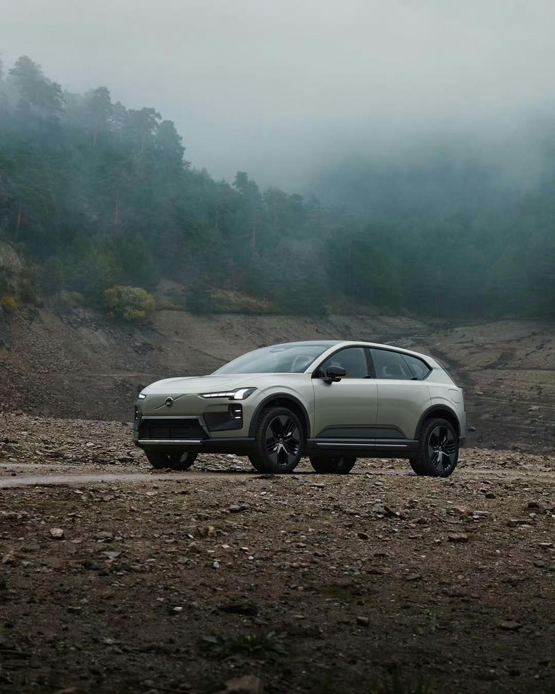 沃尔沃EX60，一款全球化的沃尔沃电动车型，大家感觉怎么样？在设计方面还是非