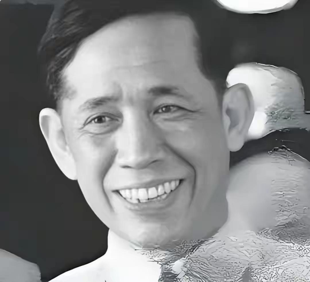 黎笋来到北京索要百万吨粮食，实际上他对北京不支持他相当不满1977年冬天，一