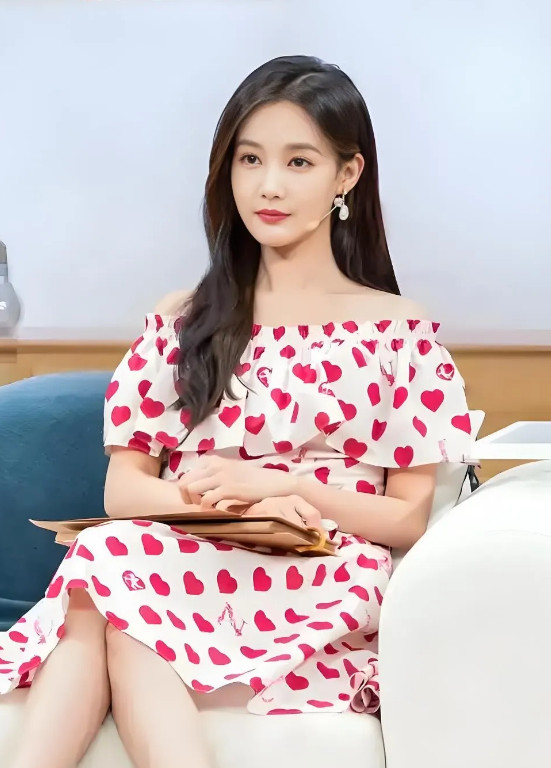 李一桐，该做的只做了事业，其他一样没做，没结婚、没孩子，现在都35岁了，