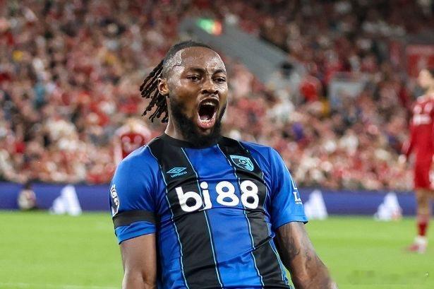 绿帽哥再说利物浦1月份计划利物浦的转会计划疑似遭泄露：据悉，俱乐部正考虑在今年一