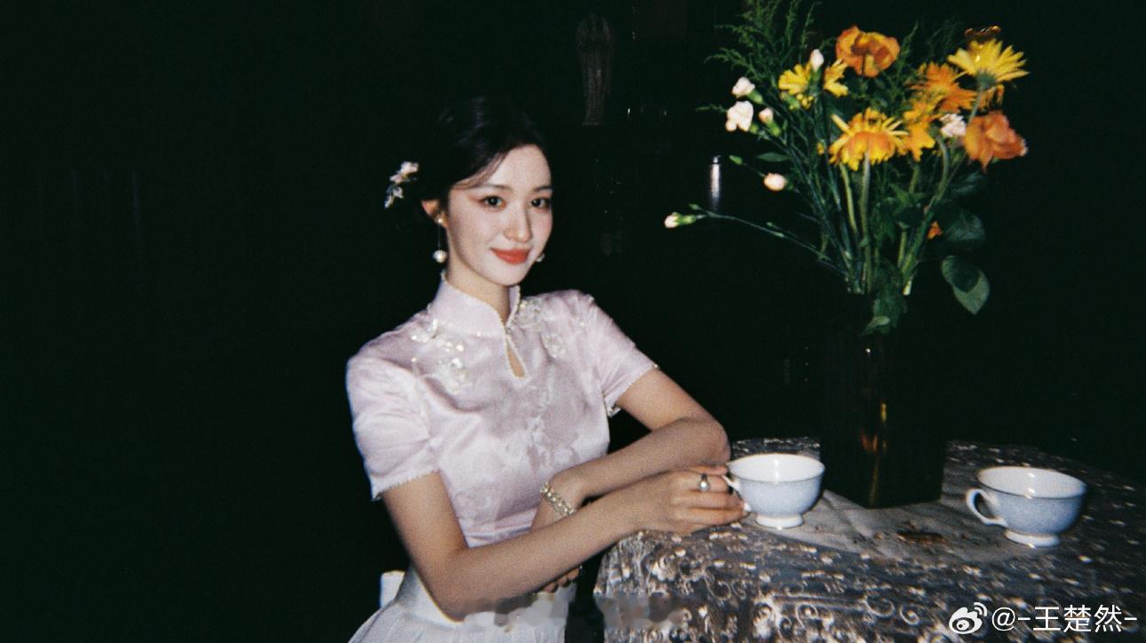 派酱安利王楚然红装素裹 黑衣任素素好美腻复仇大女主这气场绝啦！特别美每一帧都是有