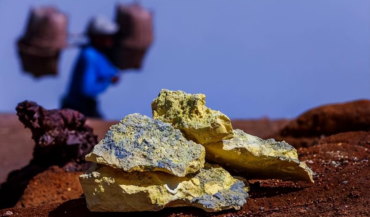 “稀土战”就是阳谋，争的就是时间。专家估计，老美解决替代需要5-10年，考虑到东