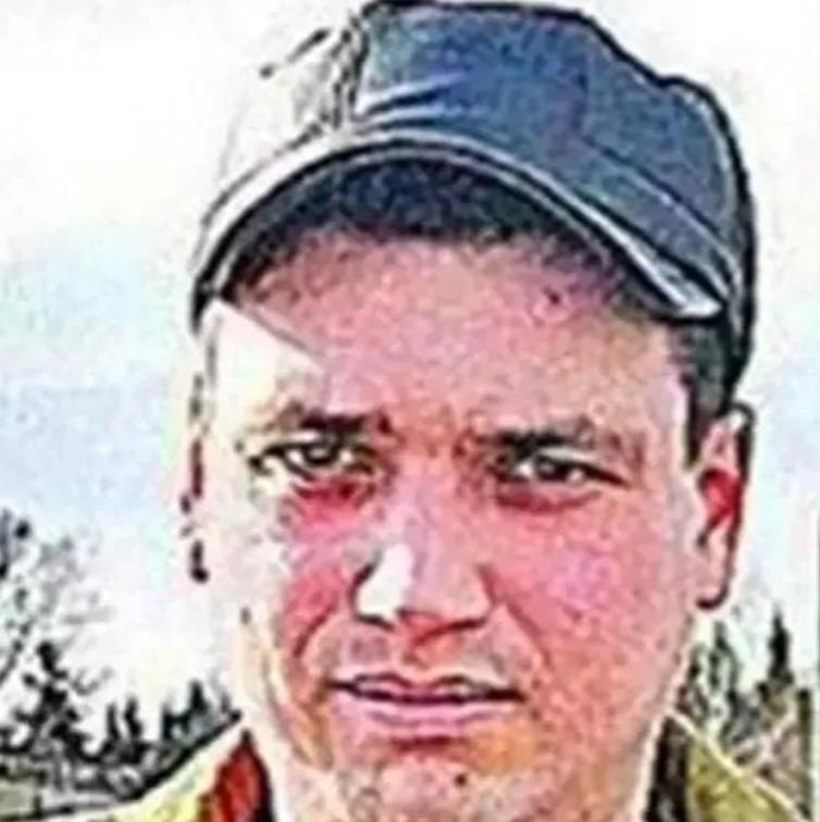 2009年，俄罗斯一男子被医生确诊癌症，可当医生打开他的胸腔，切下肺部患癌组织的