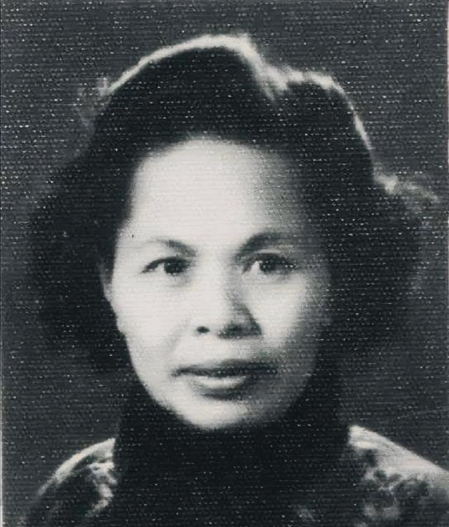 1953年，一名广东老师来到中南海求见周总理，并自称是他曾经的“妻子”，总理得知