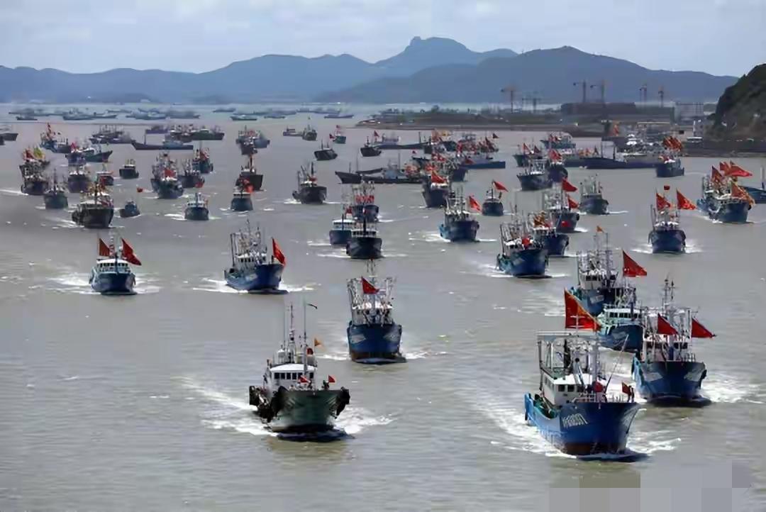 日本还没派人登上钓鱼岛，美媒发现不对劲，中国船在东海越聚越多当地时间1月16日