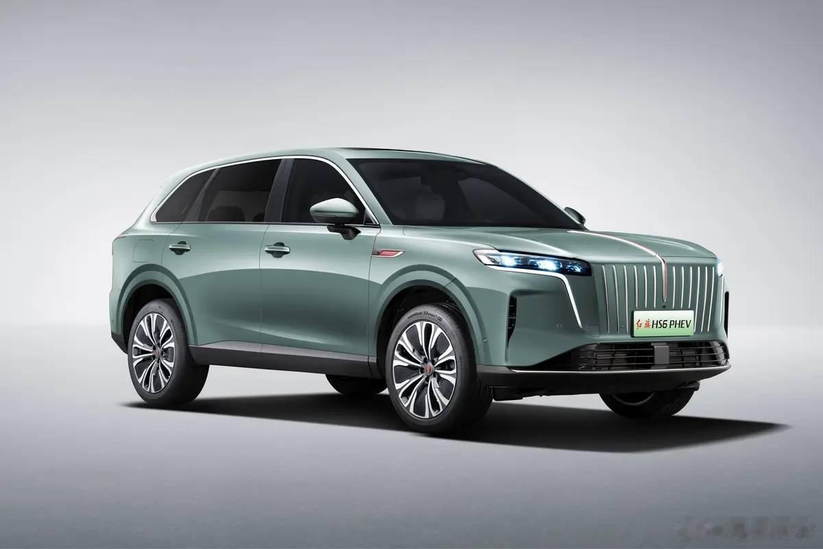 红旗HS6PHEV也正式开启预售，预售价17.88-22.88万元。长