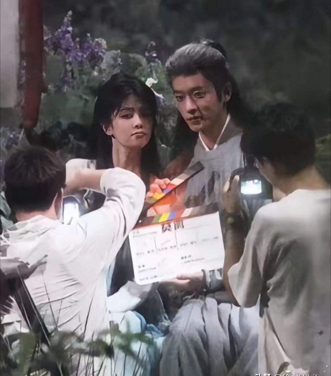 10月4日，白鹿丞磊《莫离》杀青，被两人的杀青造型圈粉了，很适合他们俩！看完才知