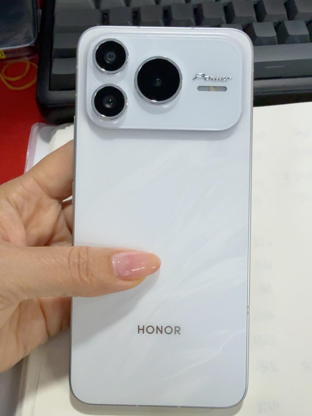 手机涨价潮来了，荣耀Power2居然一分不涨，荣耀真的太良心。不止是价格良心