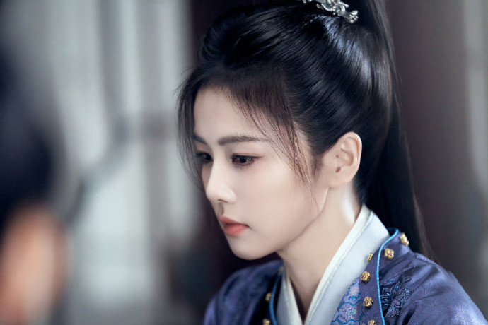 白鹿首日角色v榜第一《唐宫奇案》昨晚开播的剧情的确还是很精彩的呀，怪不得白鹿李