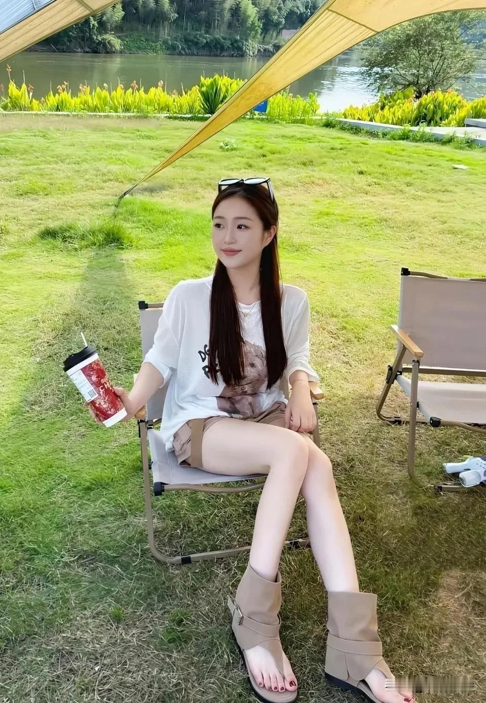 分享一下你随手拍的照片一窗一景，一径一幽，姑苏的温柔都藏在这方园林里。