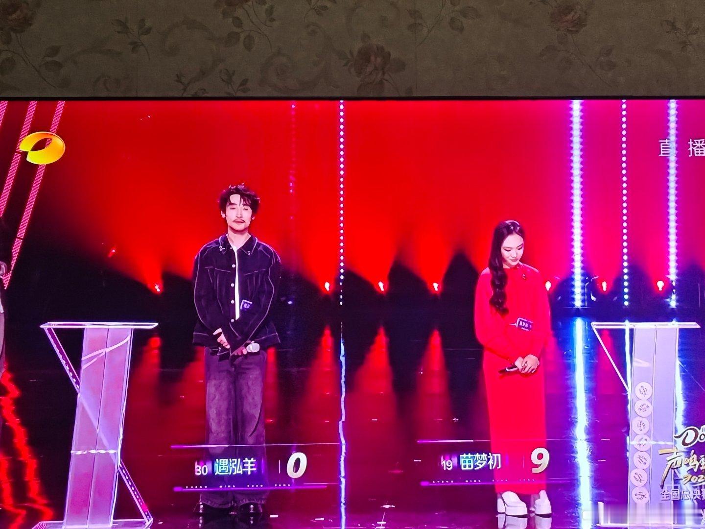 湖南卫视选秀的选手水平不是最好的，评委是最糟糕的，主持也一般，但是有把赛制玩出花