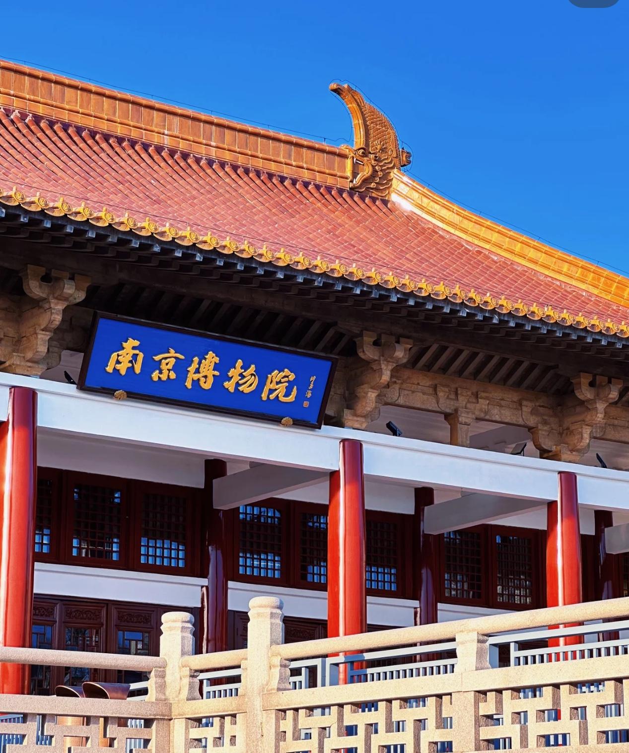 高层下场了。庞家捐赠文物事件已然惊动高层，12月18日，国家文物局表示已接到举