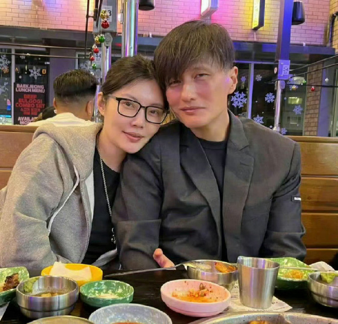 徐冬冬尹子维空降广东理工学院我真的磕疯了！他俩结婚之后甜度从来没降过，这次携手