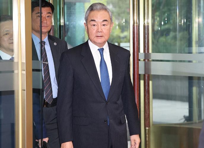 王毅同韩国外长会谈，4小时定调中韩关系王毅在首尔与韩国外长举行会谈，正式磋商加