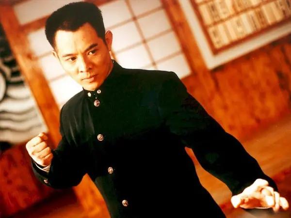 华语电影只有三个人是不可替代的：李连杰、成龙、周星驰。同样的一个题材，换别人演，