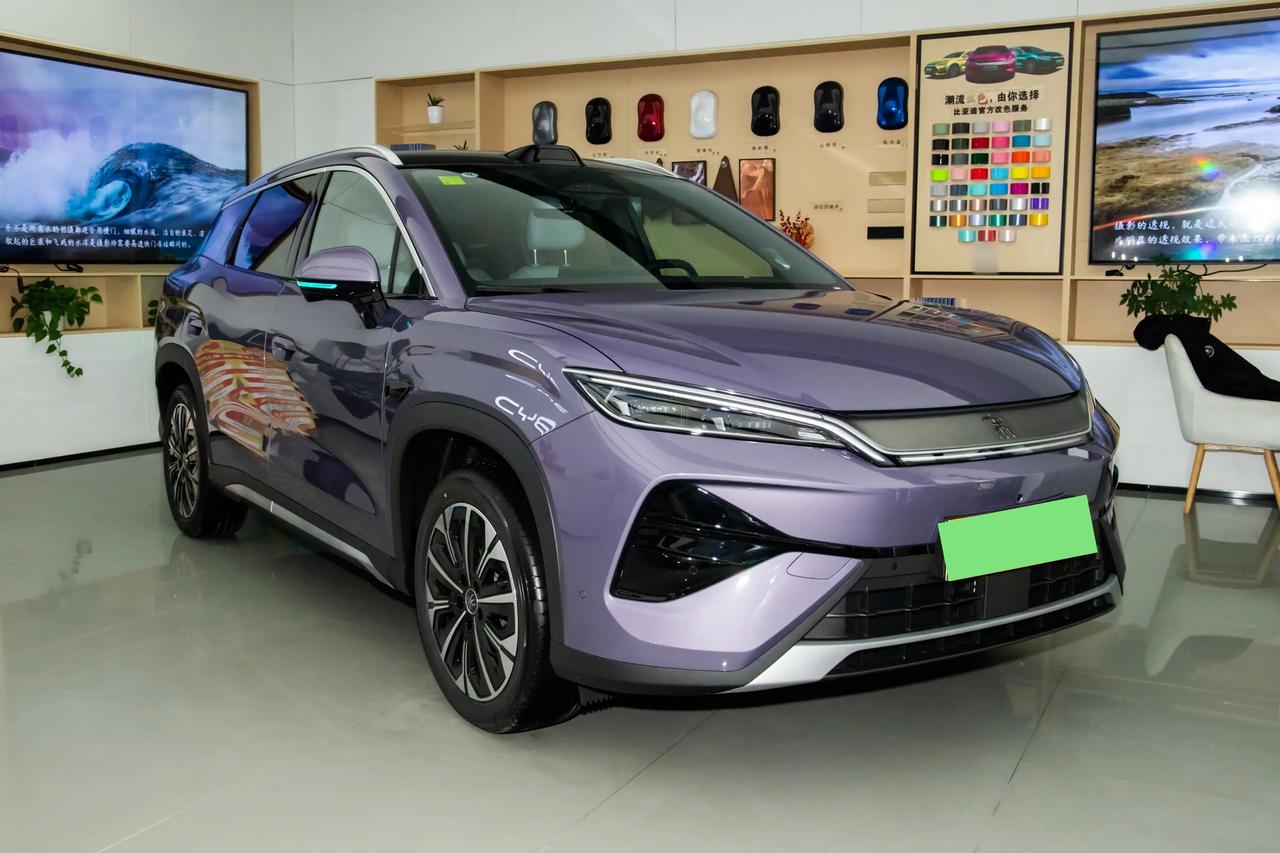 在我看来宋UltraEV这车主要看点不是设计，也不是激光雷达，而是比亚迪又把价