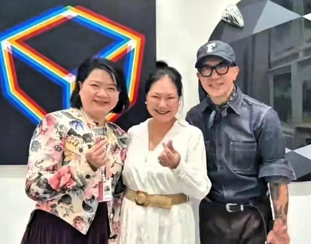 全网网友一句感慨戳破现实：S妈与小S对玥儿、箖箖的冷淡，本质复刻了大S长久以来的