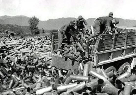 真实的上甘岭到底有多惨烈？一位老兵这样说到，如果把真实的上甘岭拍成电影，估计以后