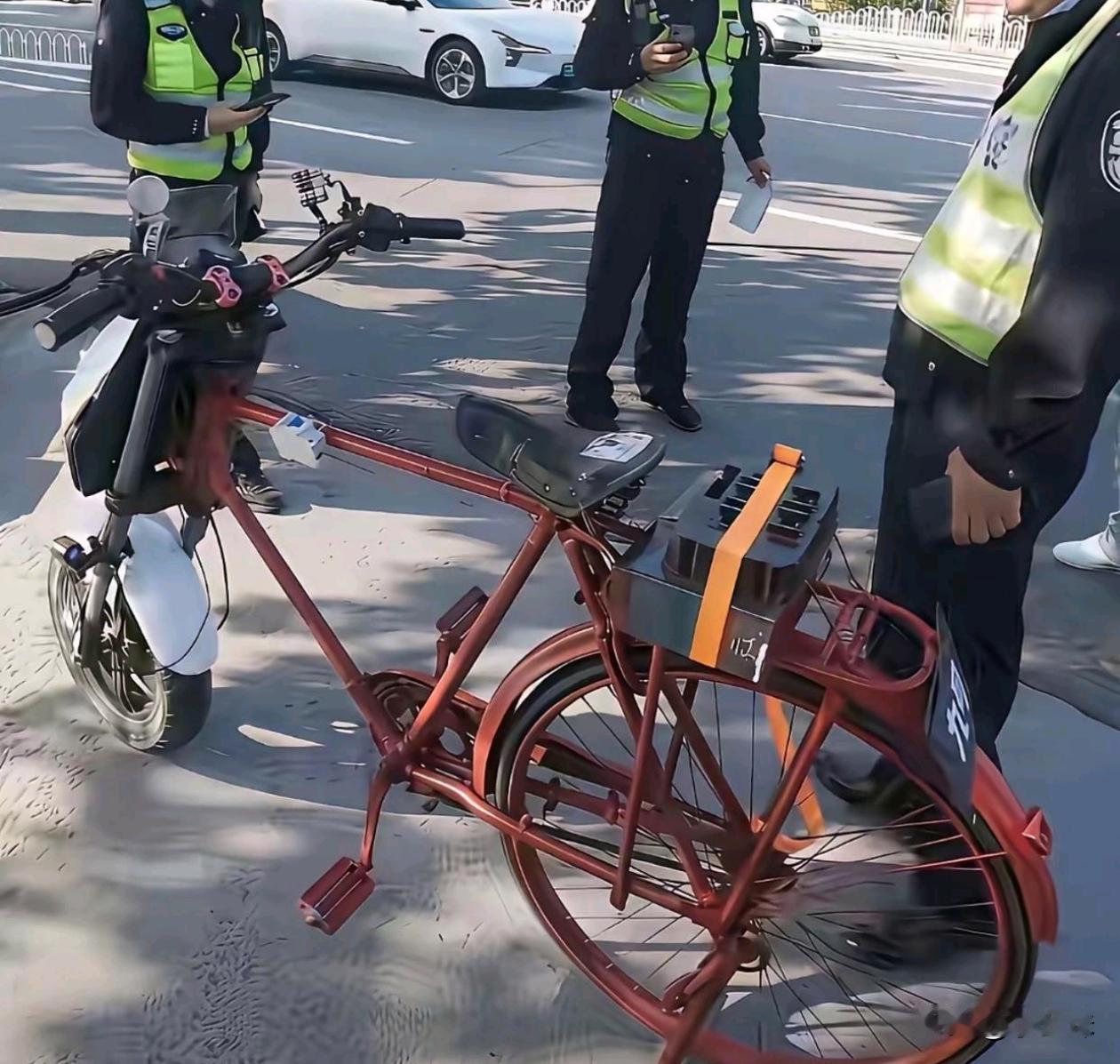 这真是高手这自行车也能改成电车