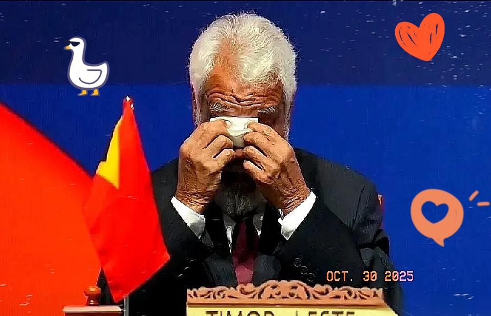 那滴泪里,藏着一个国家的半生苦难一个国家的总理,在全世界的镜头前,没忍住,