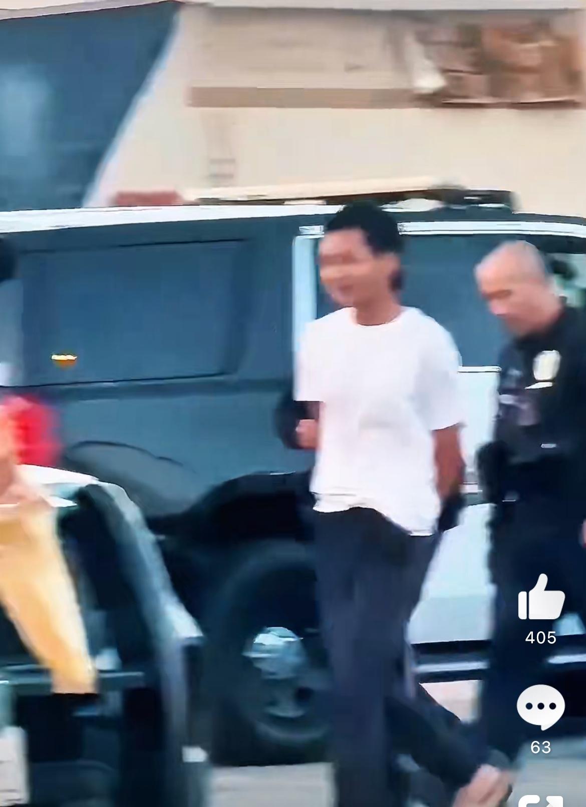 美国洛杉矶卖酱香饼小伙小唐被抓，因为一个和她谈恋爱的女人把他举报了。小伙十一年前
