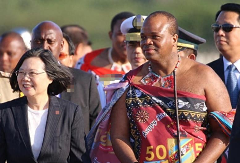 就说，这尴尬不？